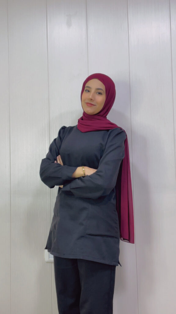 أخصائية الليزر في عيادة التجميل